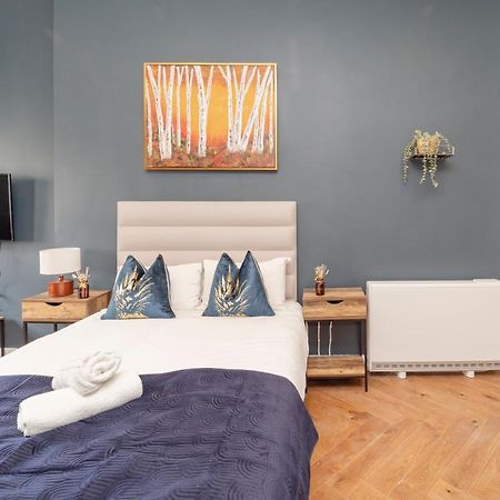 Ferienwohnung Morden Studio Flat Moments Away From Brighton Seafront Exterior foto